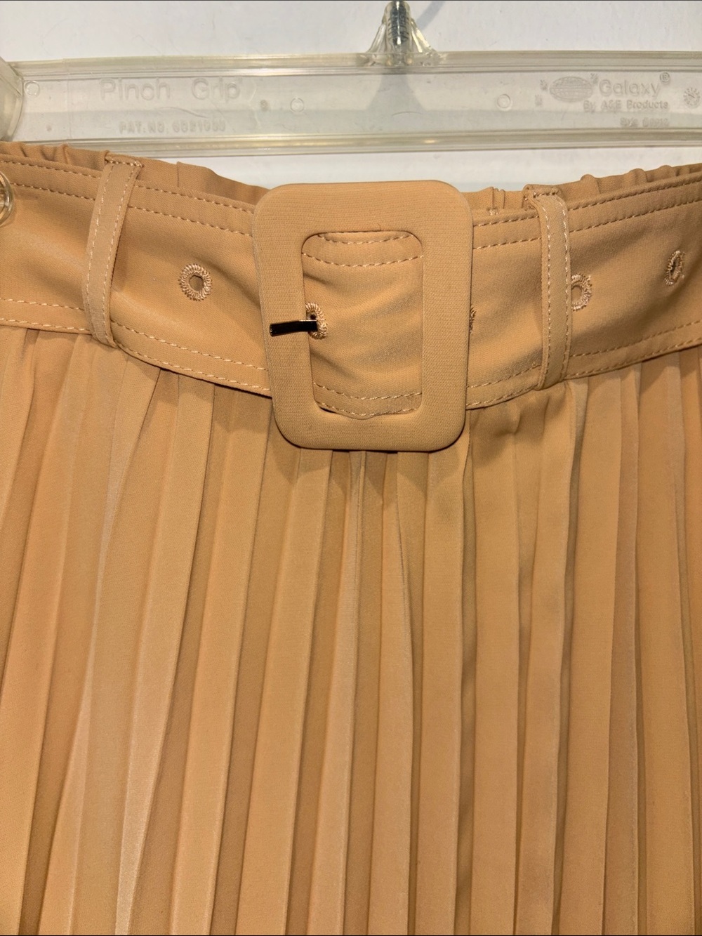 EXLURA Belted Pleated Midi Skirt - Camel/Tan Size Medium - Picture 3 of 6